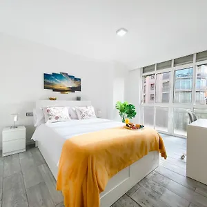 3 Y 3 Baths Y Aparcamiento Catedral Malaga
