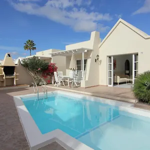 Estrella Villa Tías